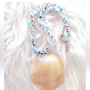 Necklace Mother-of-Pearl Shell disk w Blue, white, & Black Seed Beads 16”